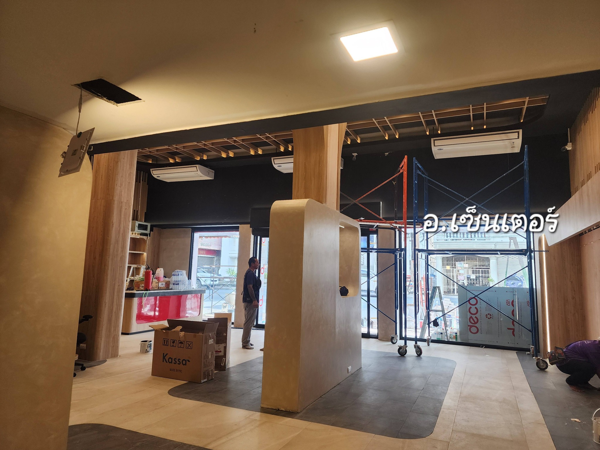 ติดตั้งแอร์ร้านซุปเปอร์หมู อ.เซ็นเตอร์